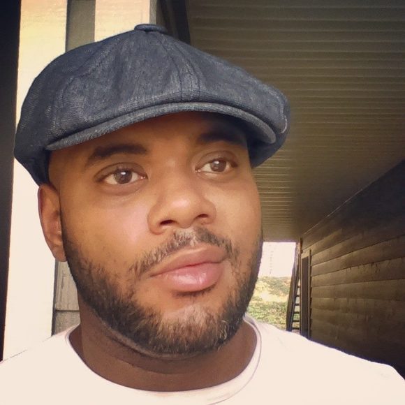 Meet your Posher, Sean - Picture 1 of 1